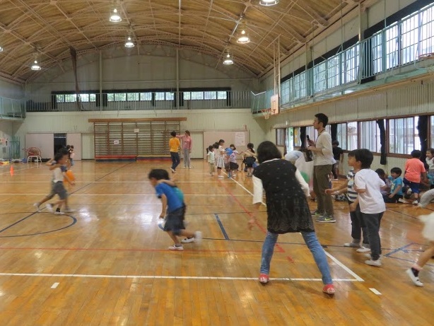子供会や学童保育で実施するのに適した運動遊びのマニュアルのサンプル